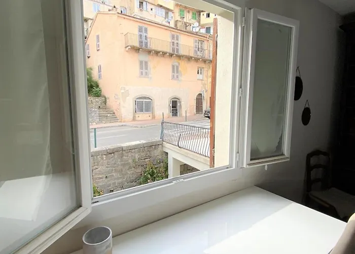 De Centre-ville Корт