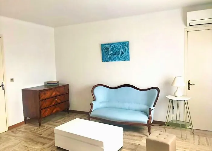 Appartement De Centre-ville Corte (Corsica)